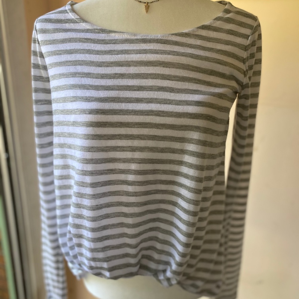 Elizabeth and James l/s tee